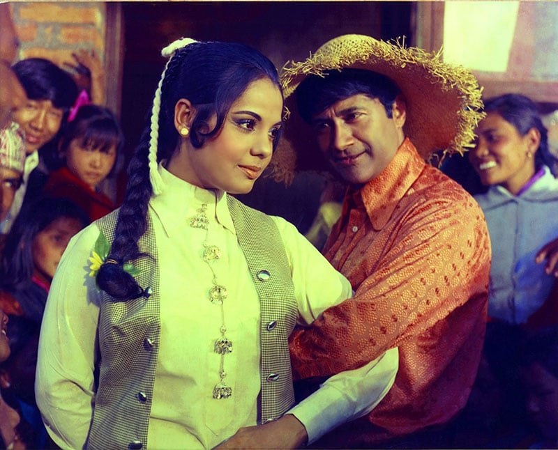 Dev Anand With Mumtaz 