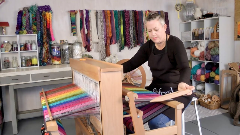 Everything You Need to Know About Weaving Loom Types