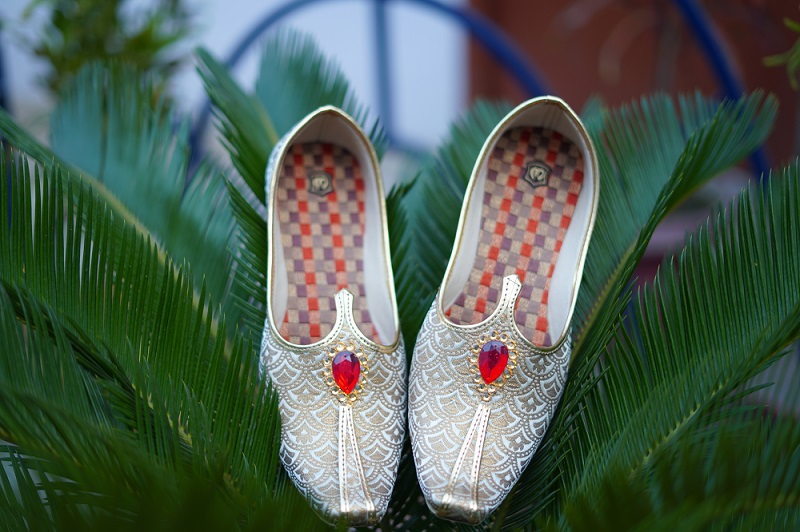 Mojaris: The Royal Touch A Type Of Mojari with A Royal Red Gem emplaced in it